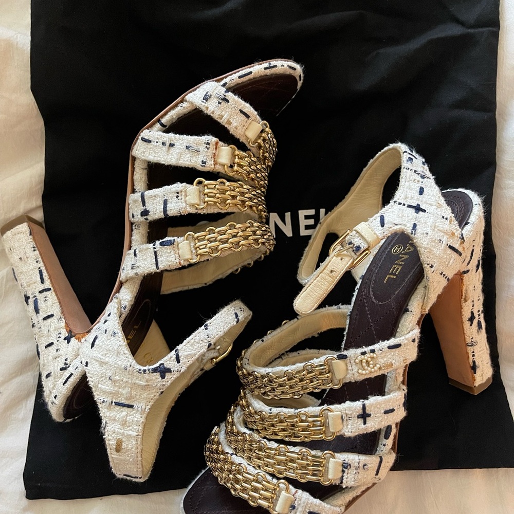 Chanel heeled shoes